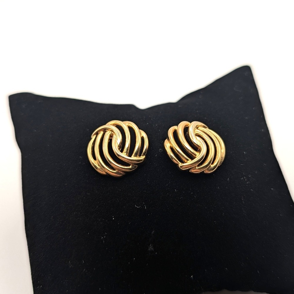 Monet Gold Tone Knot Earrings Vintage Openwork Swirl Studs 0.75"